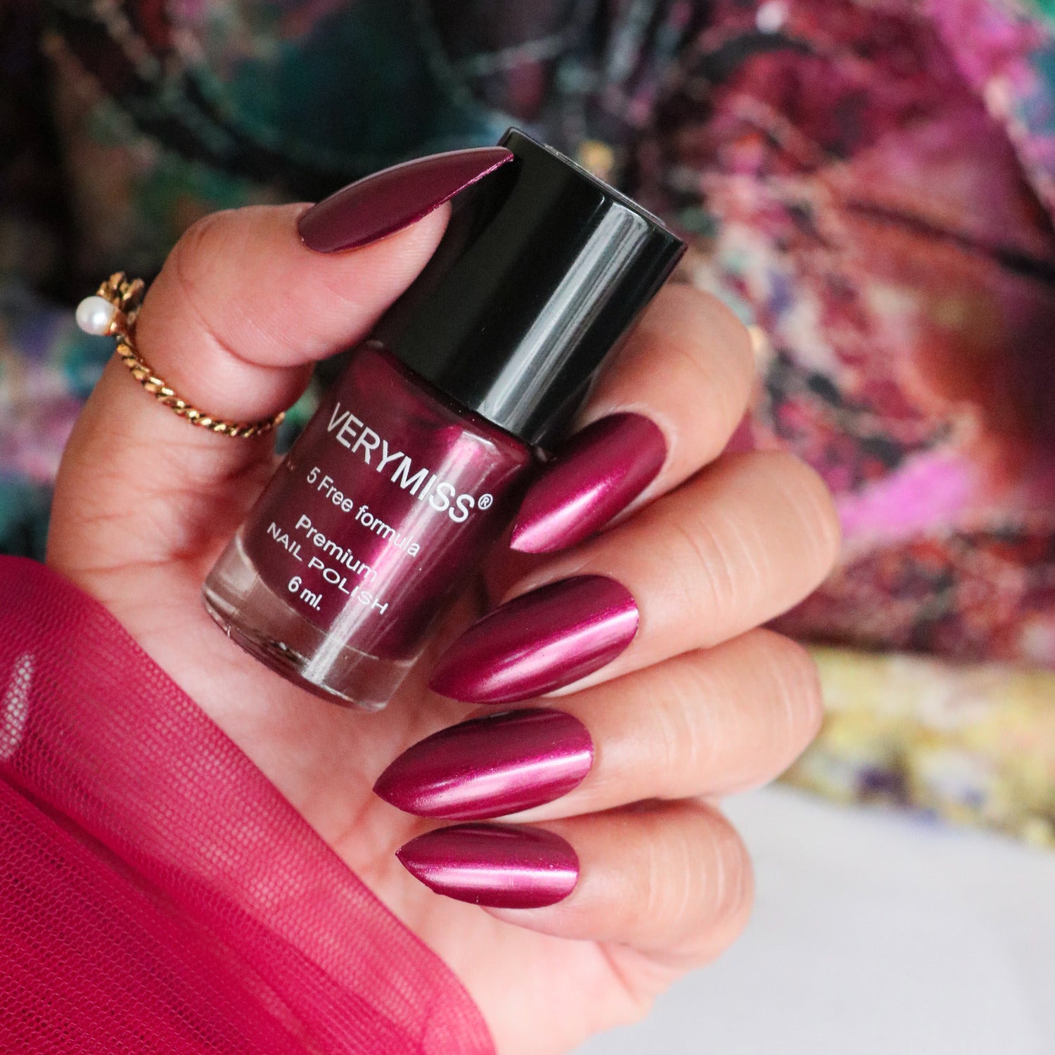 Oriflame The One Gloss and Wear Nail Lacquer - Nail Polish | MAKEUP